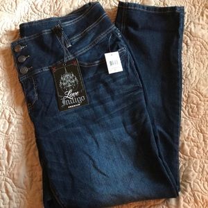 💙 Distressed Skinny Jeans